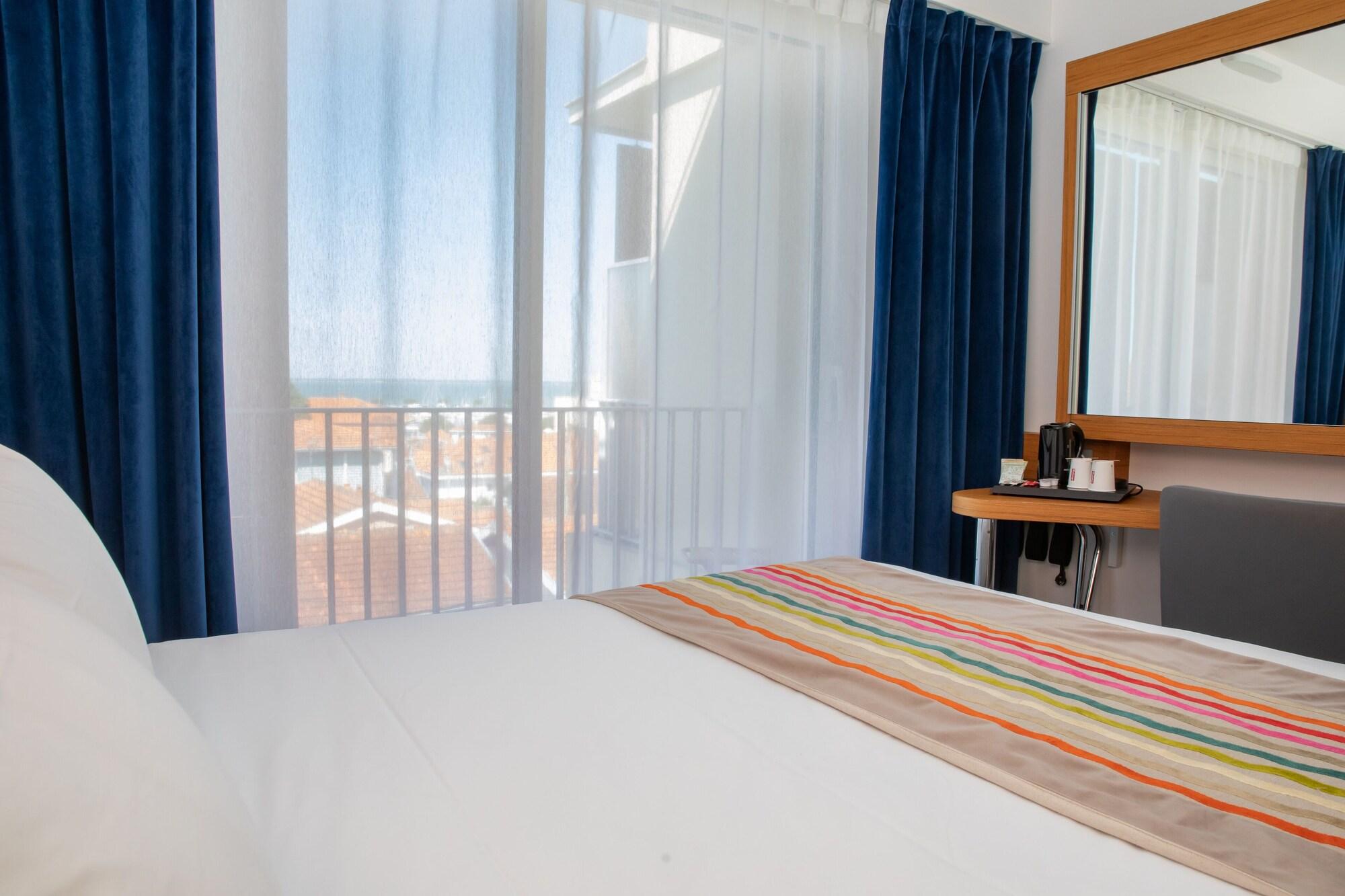 แกรนด์ แอตแลนติก โฮเทล Hotel อาร์กาชง ภายนอก รูปภาพ